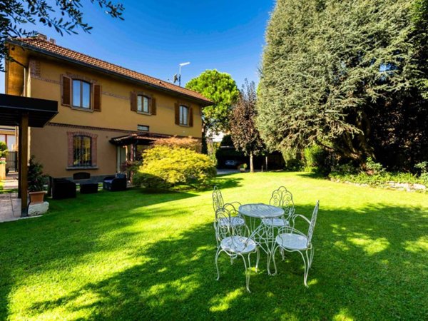 casa indipendente in vendita a Bergamo in zona Canovine