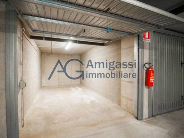 negozio in vendita a Bergamo in zona Valtesse/Valverde