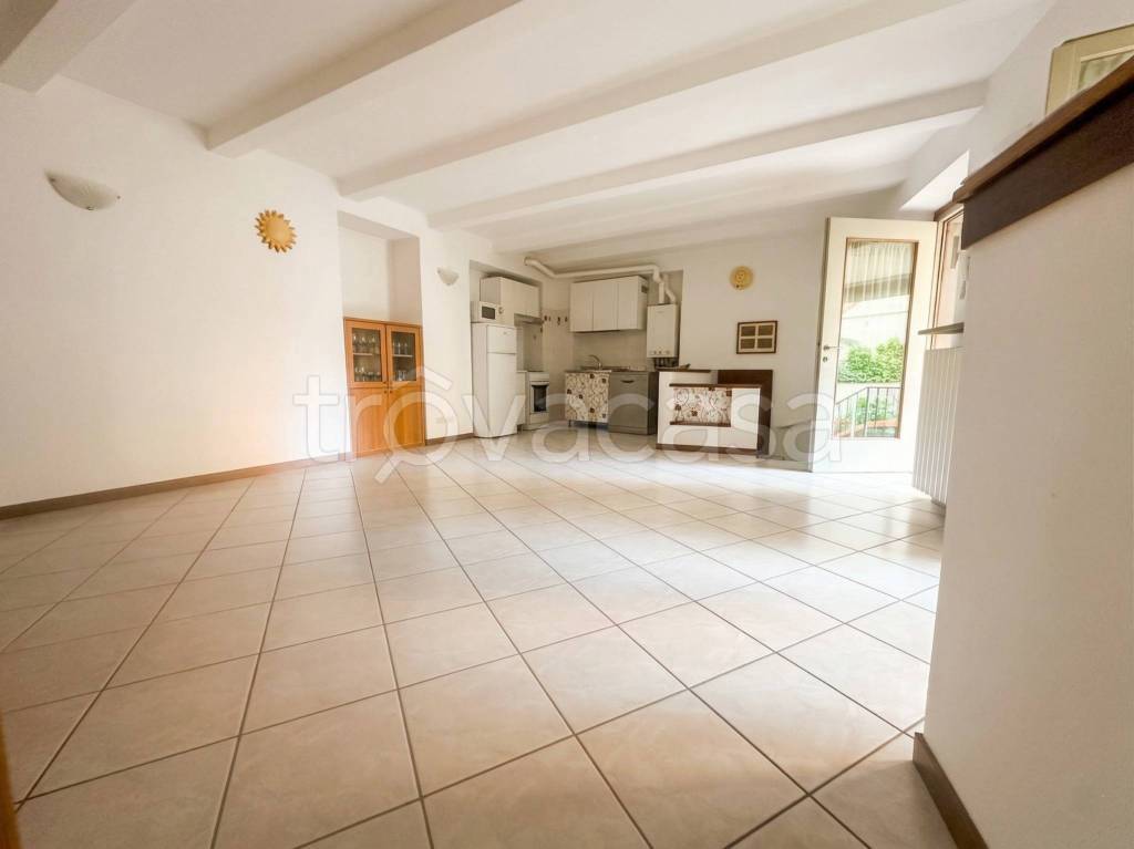 appartamento in vendita a Bergamo in zona Borgo Santa Caterina