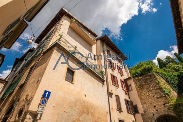 appartamento in vendita a Bergamo in zona Città Alta