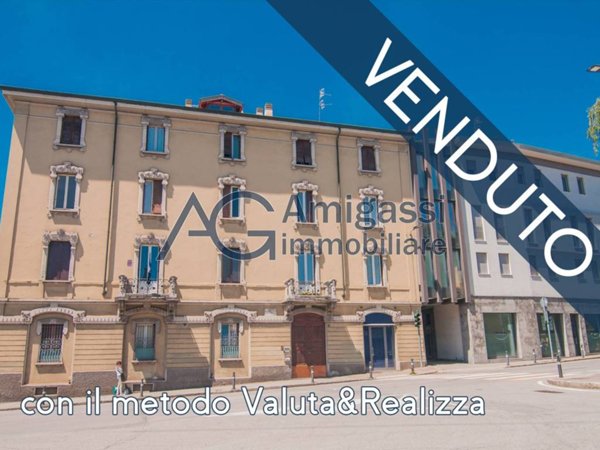 negozio in vendita a Bergamo in zona Redona