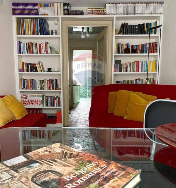 appartamento in vendita a Bergamo in zona Borgo Pignolo