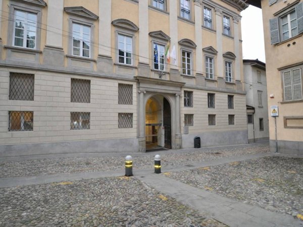 appartamento in vendita a Bergamo in zona Città Alta
