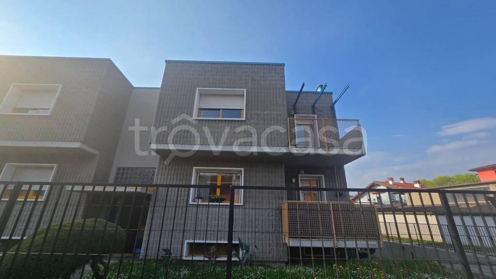 appartamento in vendita a Bergamo in zona Colognola