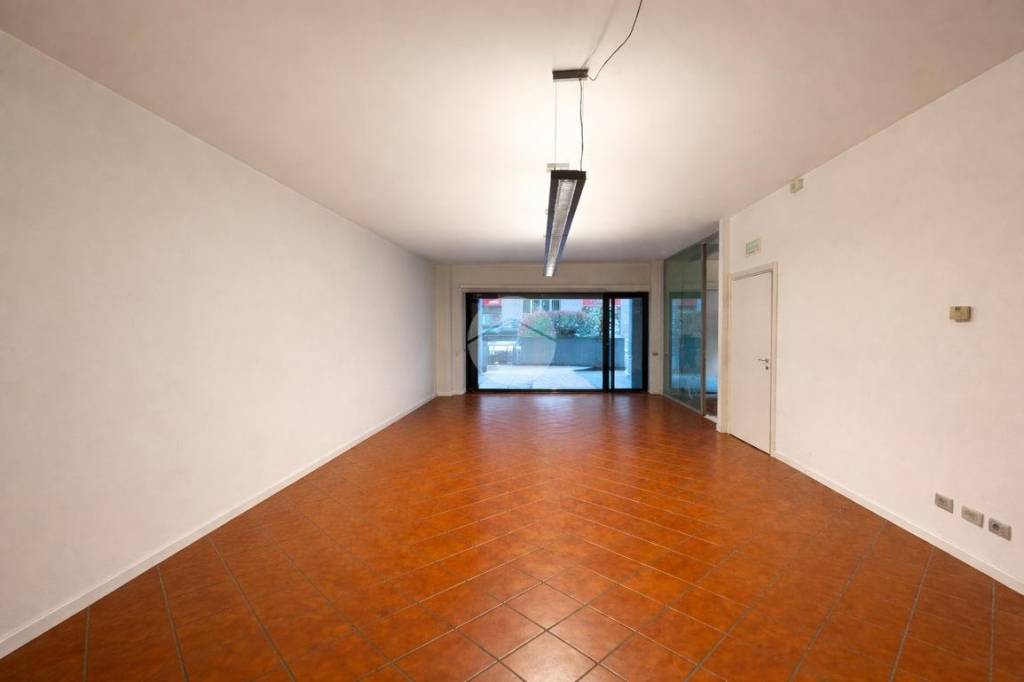 negozio in vendita a Bergamo