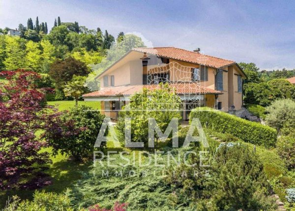 casa indipendente in vendita a Bergamo in zona Loreto