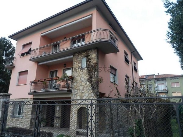 casa indipendente in vendita a Bergamo in zona Borgo Palazzo