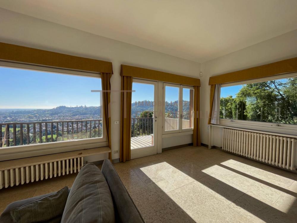 casa indipendente in vendita a Bergamo in zona Castagneta/Pianone