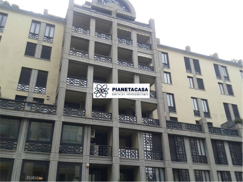 negozio in vendita a Bergamo in zona Bergamo Centro