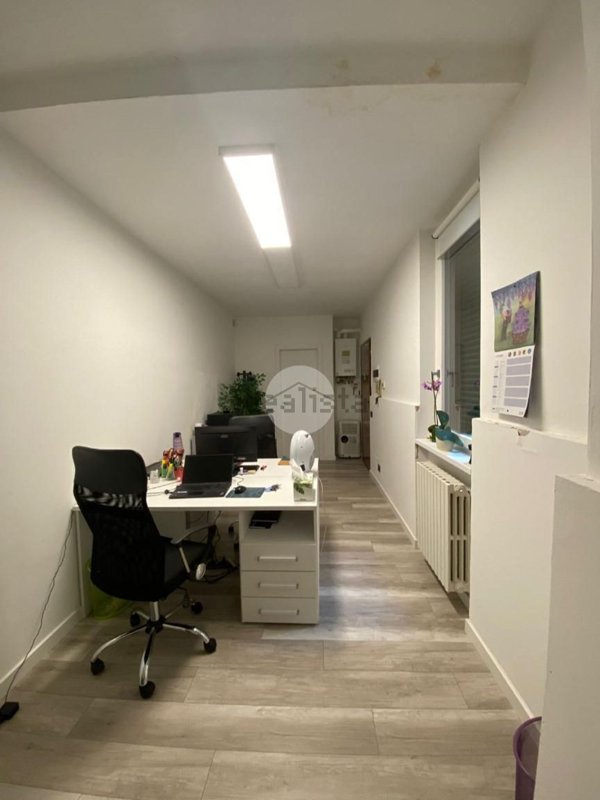 ufficio in vendita a Bergamo in zona Bergamo Centro