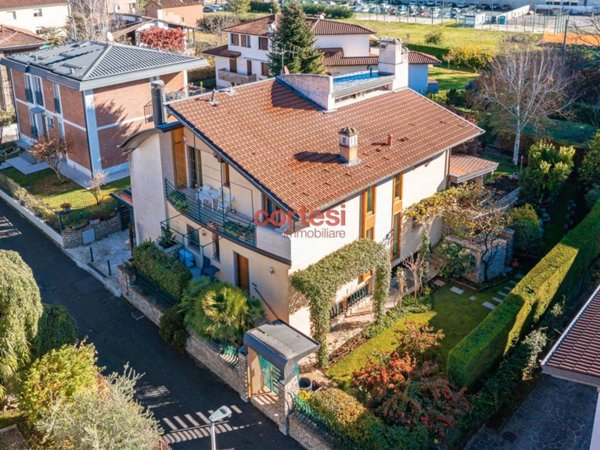 casa indipendente in vendita a Bergamo in zona Città Alta