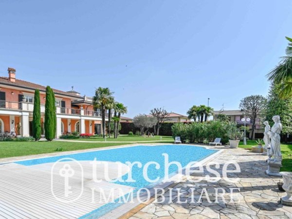 casa indipendente in vendita a Bergamo in zona Borgo Palazzo