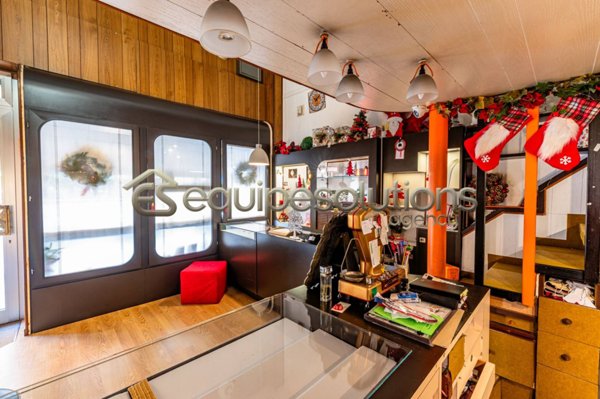 locale commerciale in vendita a Bergamo in zona Borgo Santa Caterina