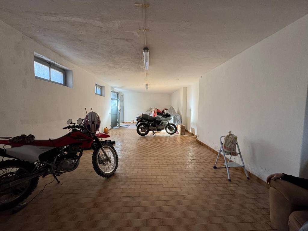 locale commerciale in vendita a Bergamo in zona Bergamo Centro