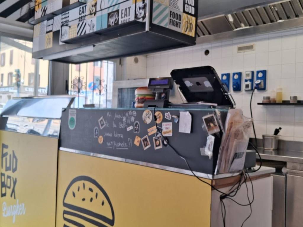 negozio in vendita a Bergamo in zona Redona