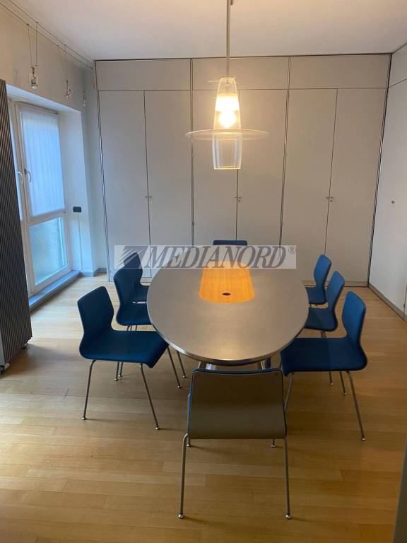 ufficio in vendita a Bergamo in zona Bergamo Centro
