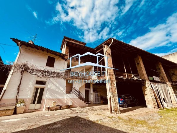 casa indipendente in vendita a Bergamo in zona Colognola