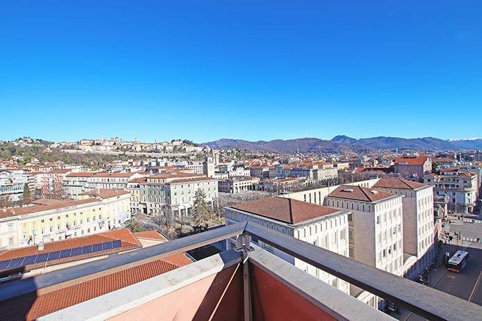 appartamento in vendita a Bergamo in zona Borgo Palazzo