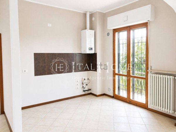 casa indipendente in vendita a Bergamo in zona Valtesse/Valverde