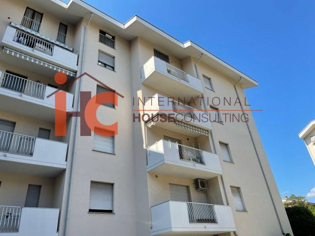 appartamento in vendita a Bergamo in zona Colognola