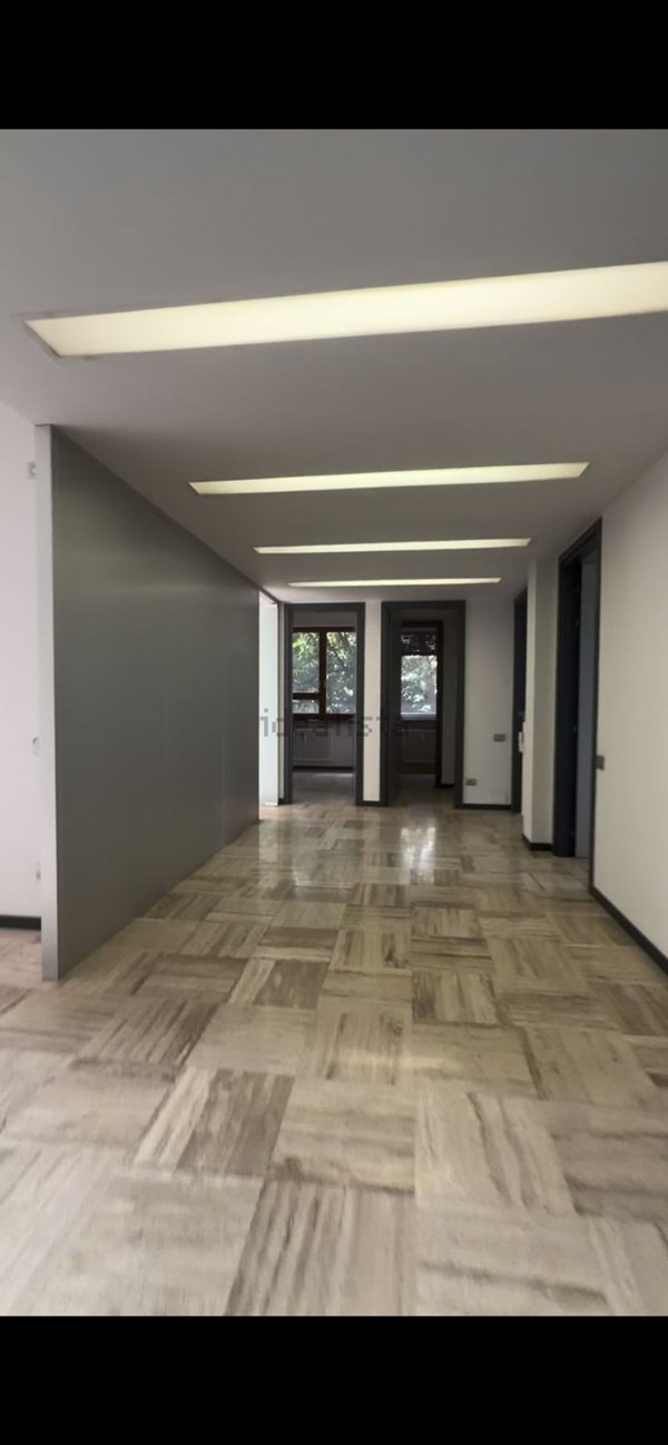 ufficio in vendita a Bergamo in zona Bergamo Centro
