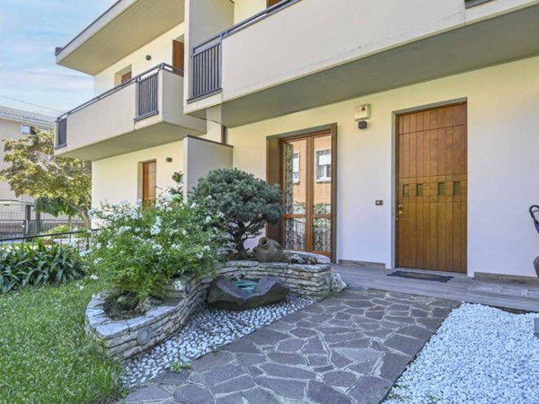 casa indipendente in vendita a Bergamo in zona Campagnola