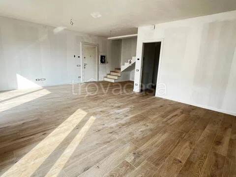 casa indipendente in vendita a Bergamo in zona Canovine