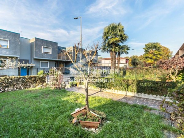 casa indipendente in vendita a Bergamo in zona Borgo Pignolo