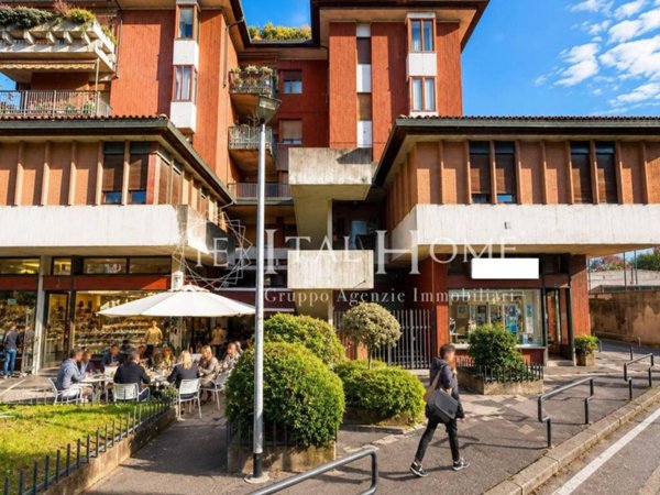 negozio in vendita a Bergamo in zona Borgo Palazzo