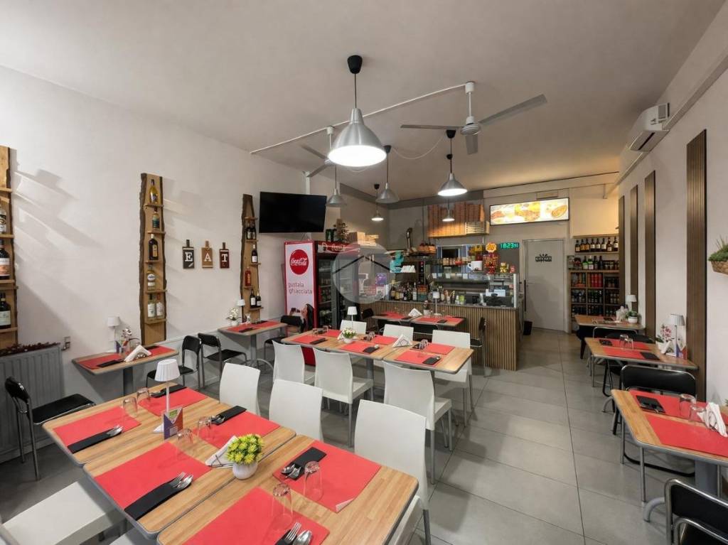 negozio in vendita a Bergamo in zona Canovine