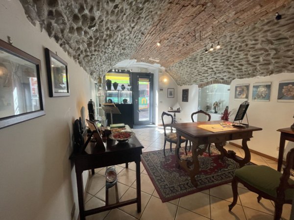 negozio in vendita a Bergamo in zona Borgo Santa Caterina