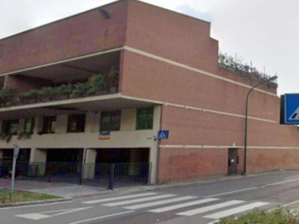 locale commerciale in vendita a Bergamo in zona Longuelo