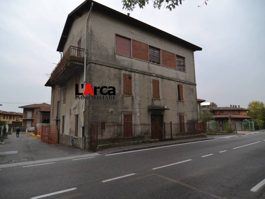 appartamento in vendita a Bergamo in zona Redona