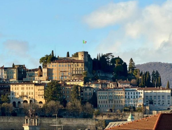 appartamento in vendita a Bergamo in zona Borgo Pignolo