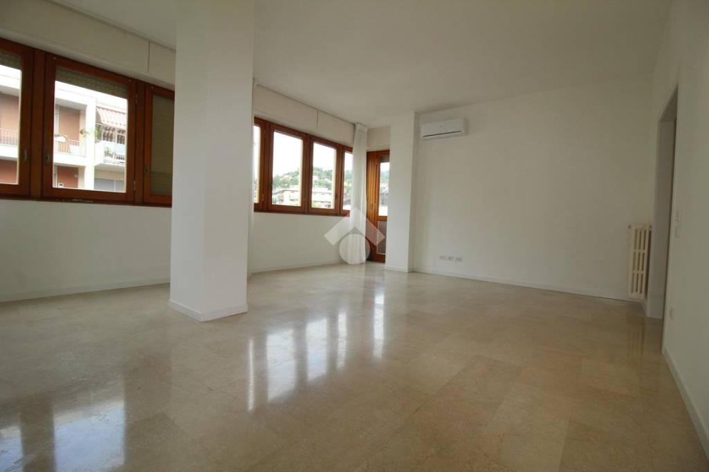 appartamento in vendita a Bergamo in zona Città Alta