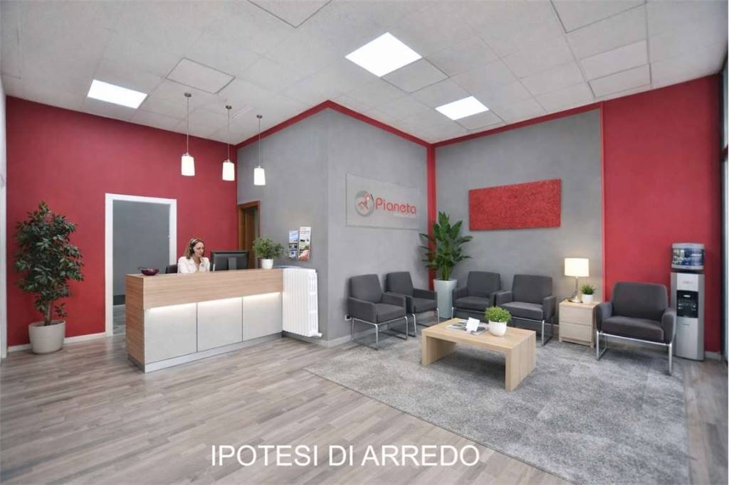 negozio in vendita a Bergamo in zona Redona