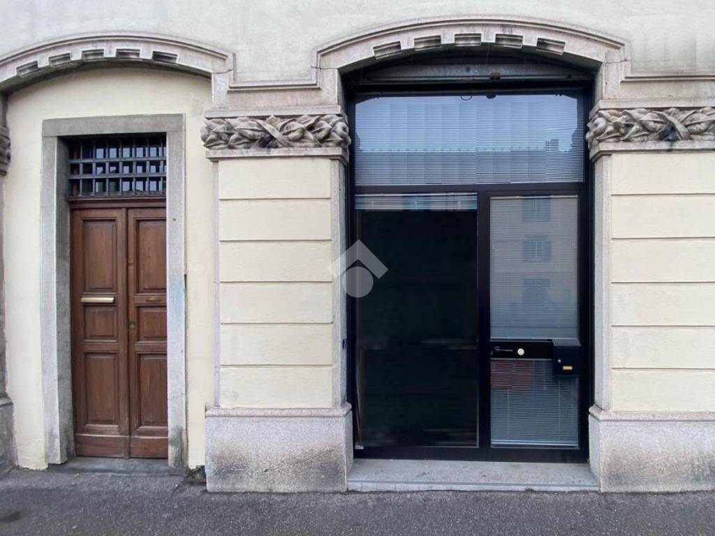 negozio in vendita a Bergamo in zona Borgo Palazzo