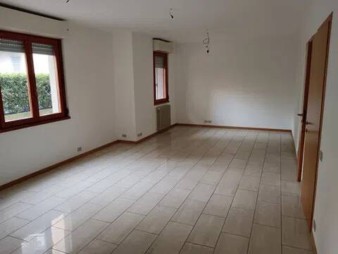 negozio in vendita a Bergamo in zona Redona