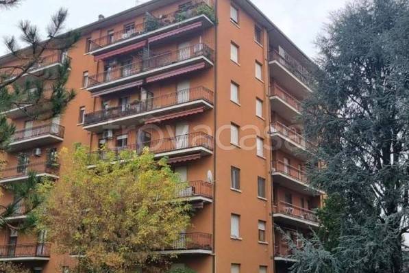 appartamento in vendita a Bergamo in zona Canovine