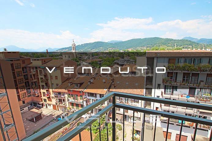 appartamento in vendita a Bergamo in zona Borgo Santa Caterina