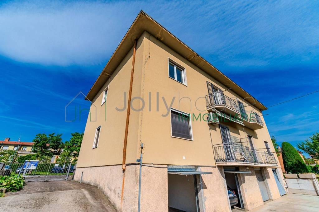 appartamento in vendita a Bergamo in zona Campagnola