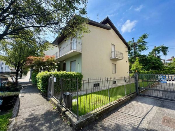 appartamento in vendita a Bergamo in zona Valtesse/Valverde