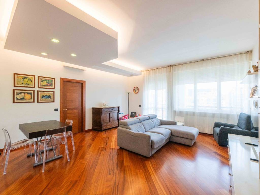 appartamento in vendita a Bergamo in zona Borgo Palazzo