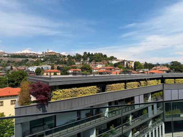 appartamento in vendita a Bergamo in zona Borgo Palazzo