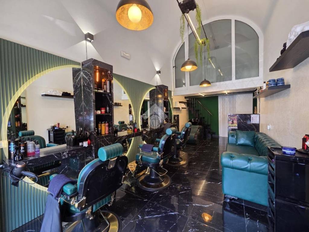 negozio in vendita a Bergamo in zona Borgo Palazzo