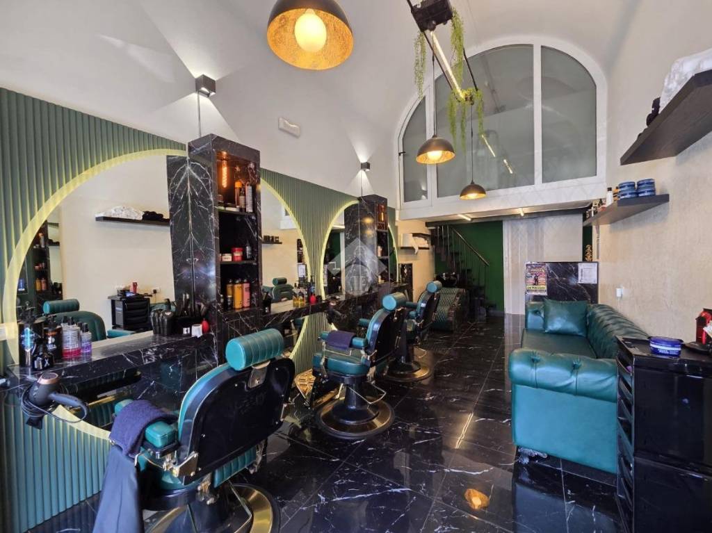 negozio in vendita a Bergamo in zona Borgo Palazzo