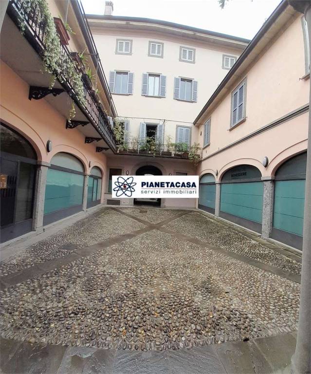 appartamento in vendita a Bergamo in zona Città Alta