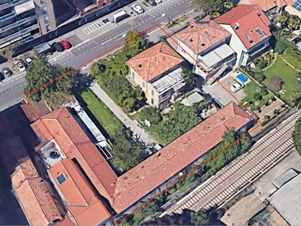 intera palazzina in vendita a Bergamo in zona Redona