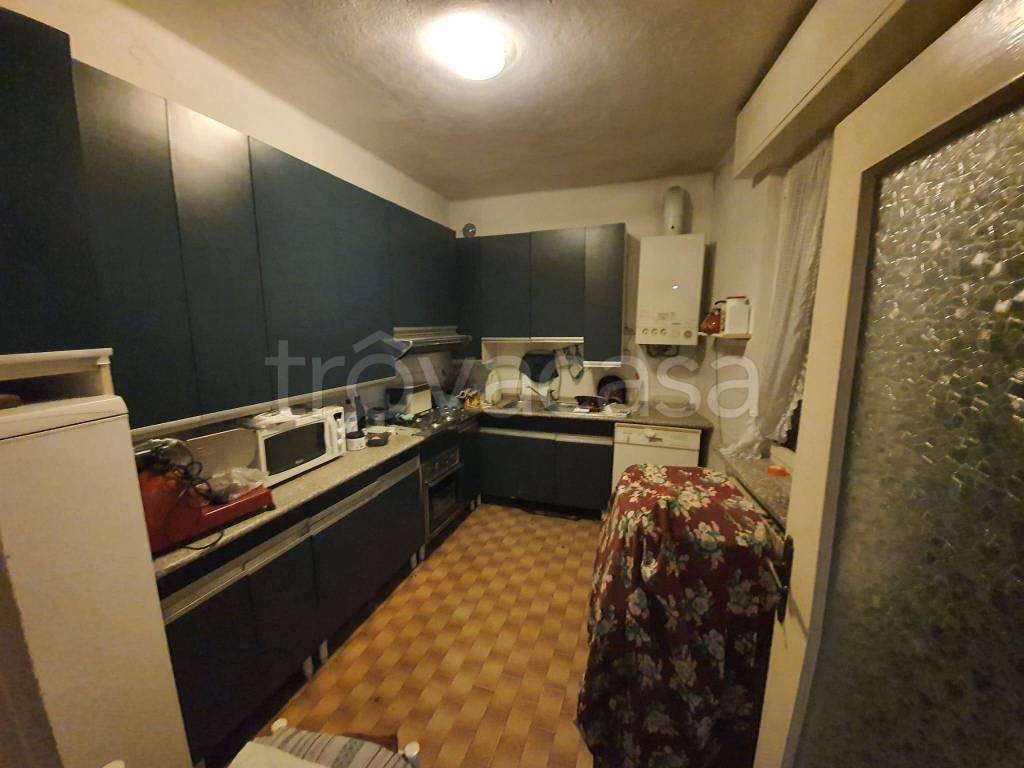 casa indipendente in vendita a Bergamo in zona Canovine
