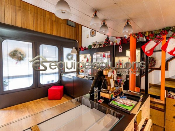 negozio in vendita a Bergamo in zona Borgo Santa Caterina